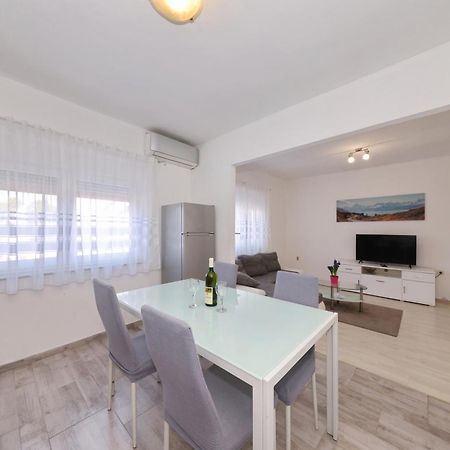 Apartment Mirela Задар Экстерьер фото