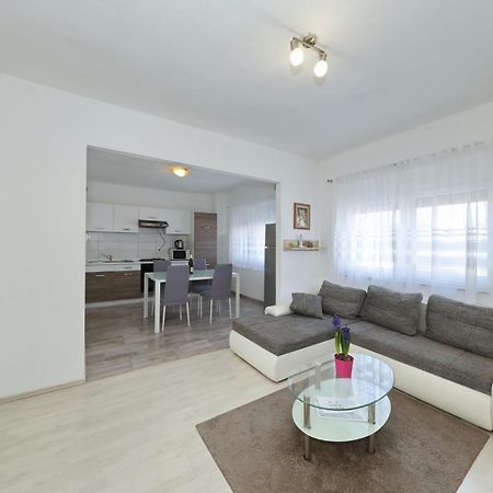 Apartment Mirela Задар Экстерьер фото