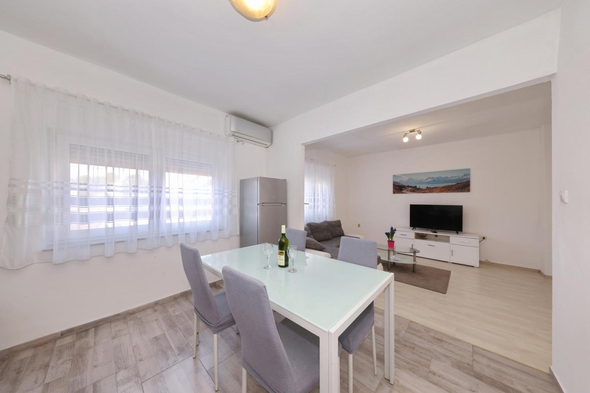 Apartment Mirela Задар Экстерьер фото